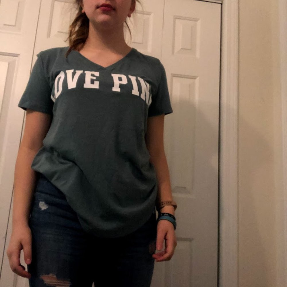 Love PINK green V neck top